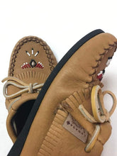 Load image into Gallery viewer, Laurentian Chief Women&#39;s Moccasins - Cork Moose Hide
