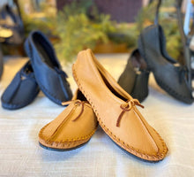 Load image into Gallery viewer, Hides in Hand - Moccasins w/ sole - Blue

